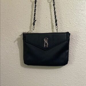 Steve Madden Black Leather crossbody purse Adjustable straps